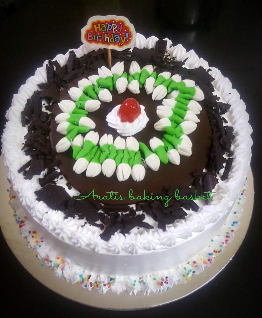 Chef Aarti Tejwani - Birthday cake #wifeybirthday #cakes #chocolatecake  #happybirthday #lovemywork #chefaartitejwani | Facebook